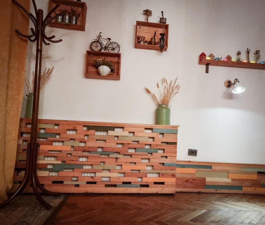 Home Central Apartment Brassó Kültér fotó
